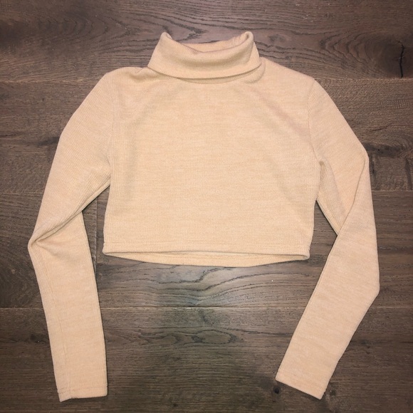 Ribbed Crop Turtleneck 2 for 20 🔥 - Picture 1 of 2